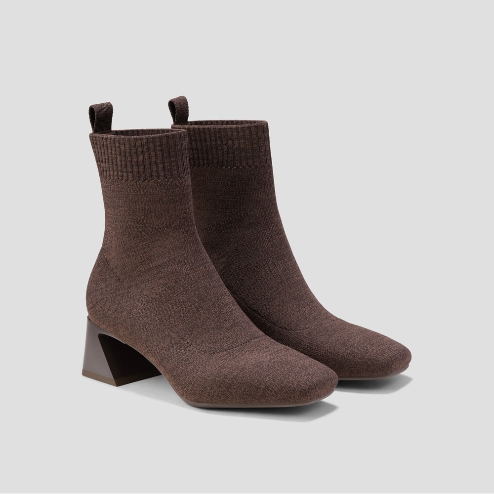 Vivaia Square-Toe Water-Repellent Block Heeled Boots (Regina Pro)